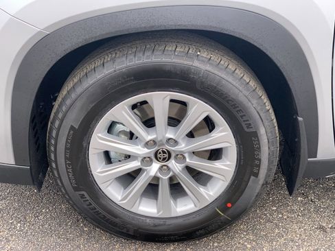 New 2026 Toyota Grand Highlander XLE image 31