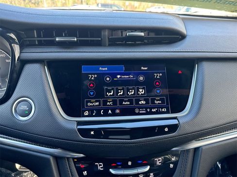 Used 2025 Cadillac XT5 Sportv w/ LPO, Floor Liner Package image 25