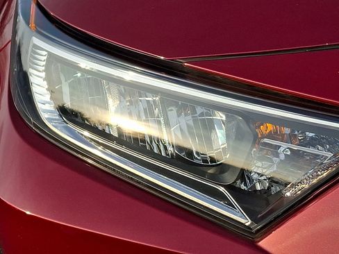 Certified 2021 Toyota RAV4 XLE image 9