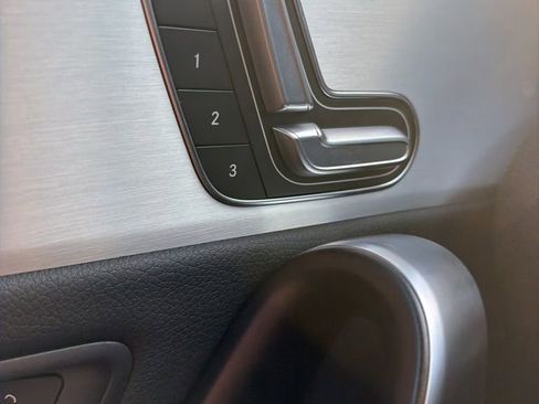 Used 2025 Mercedes-Benz CLA 250 image 19