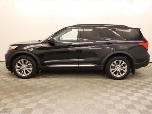 Certified 2023 Ford Explorer XLT w/ Equipment Group 202A image 4