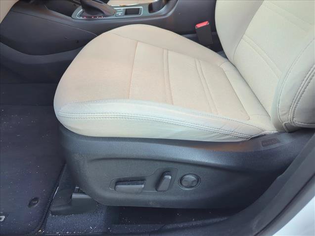 Used 2020 Kia Sorento S FWD image 12