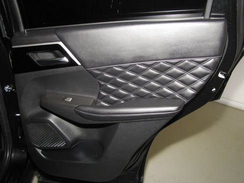 Used 2022 Mitsubishi Outlander SEL AWD/4WD image 18
