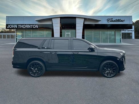 Used 2022 Cadillac Escalade ESV Sport Platinum RWD image 4