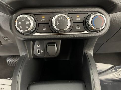 Certified 2025 Nissan Versa S w/ Trunk Package FWD image 27
