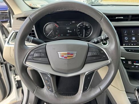Used 2021 Cadillac XT5 Premium Luxury image 21