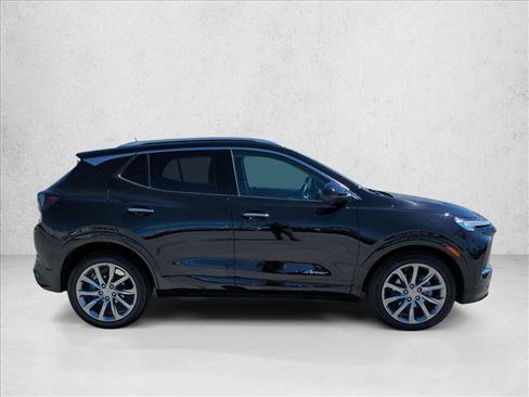 Used 2025 Buick Encore GX Avenir w/ Avenir Technology Package FWD image 4