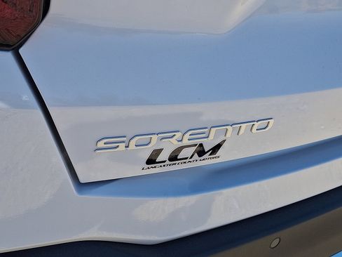 New 2026 Kia Sorento S w/ S Panoramic Sunroof Package image 18