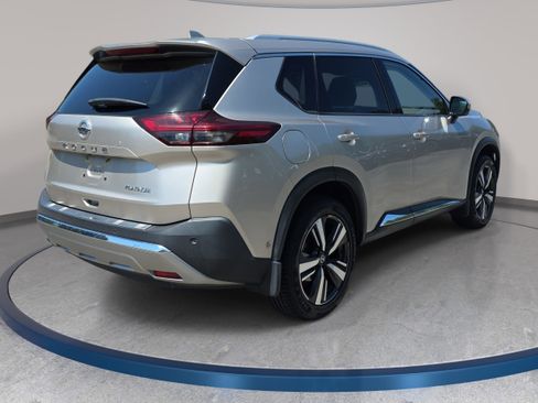 Used 2021 Nissan Rogue Platinum FWD image 5
