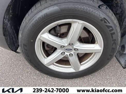 Used 2016 Ford Explorer XLT w/ Equipment Group 202A image 10