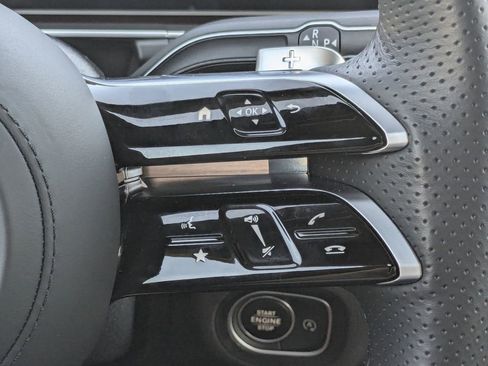 Used 2025 Mercedes-Benz GLS 450 4MATIC image 14