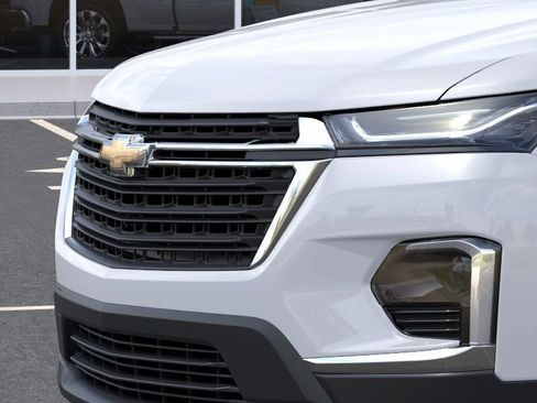 Used 2023 Chevrolet Traverse LS FWD image 14