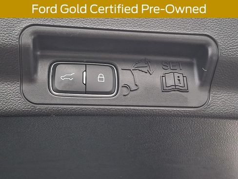 Certified 2022 Ford Explorer XLT w/ Equipment Group 202A AWD/4WD image 34