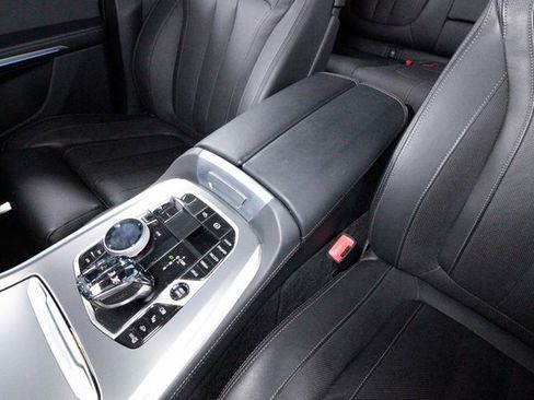 Used 2022 BMW X5 xDrive45e image 11