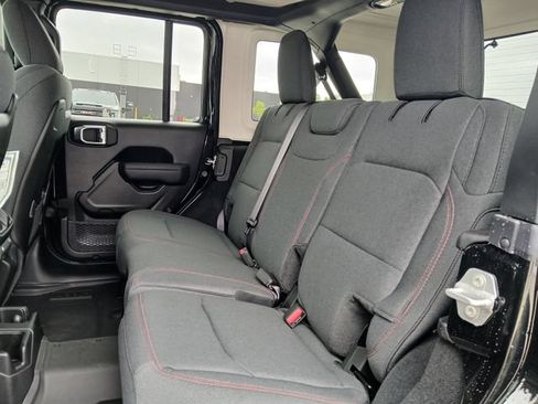 New 2026 Jeep Wrangler Unlimited Rubicon AWD/4WD image 12