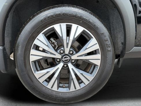 Used 2023 Nissan Rogue SV AWD/4WD image 39