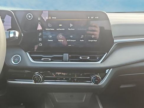 Used 2026 Chevrolet Equinox LT image 10