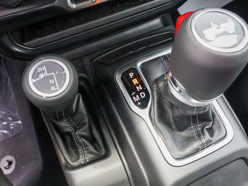 New 2026 Jeep Wrangler Unlimited Sahara AWD/4WD image 24