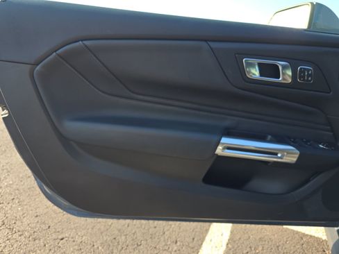 Used 2025 Ford Mustang GT Premium RWD image 6