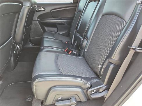 Used 2019 Dodge Journey Crossroad FWD image 16