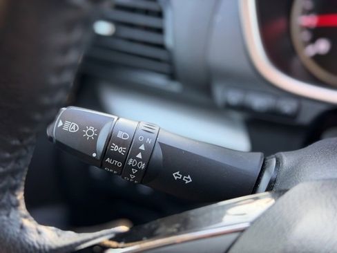 Used 2024 Mitsubishi Eclipse Cross SE image 29