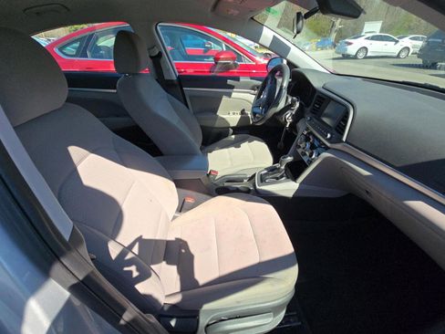 Used 2019 Hyundai Elantra SEL image 9