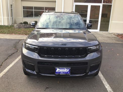 New 2025 Jeep Grand Cherokee L Limited image 2