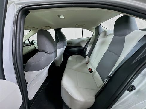 Used 2020 Toyota Corolla L image 17