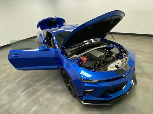 Used 2016 Chevrolet Camaro SS RWD image 46