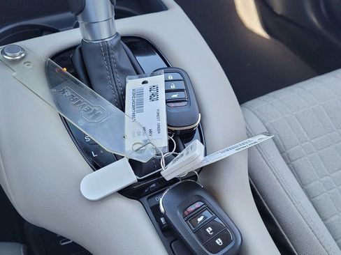 Used 2024 Honda HR-V LX image 27