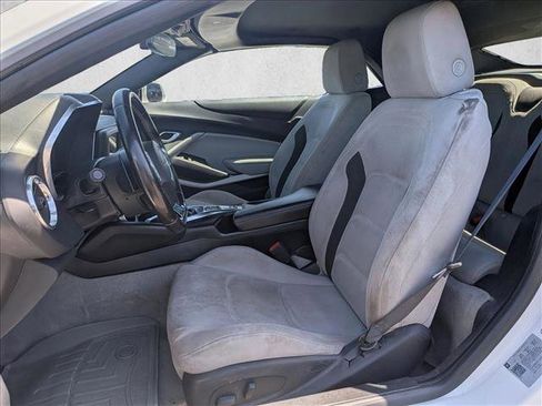 Used 2020 Chevrolet Camaro LT RWD image 15