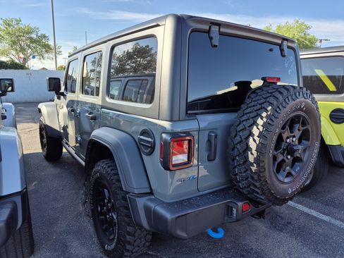 Used 2023 Jeep Wrangler Unlimited w/ Cold Weather Group AWD/4WD image 19