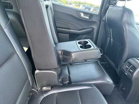 Certified 2025 Ford Escape Platinum AWD/4WD image 12