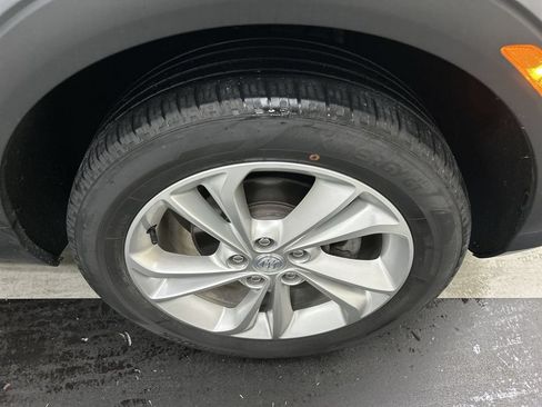 Certified 2023 Buick Encore GX Preferred w/ Cold Weather Comfort Package AWD/4WD image 8