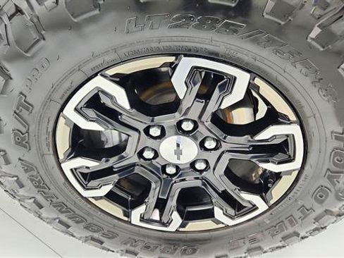 Used 2022 Chevrolet Silverado 1500 ZR2 AWD/4WD image 32
