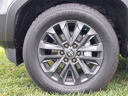 Used 2025 Toyota Land Cruiser image 8