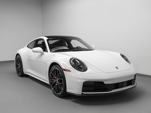 Certified 2026 Porsche 911 Carrera 4S AWD/4WD image 10