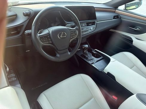 Used 2023 Lexus ES 300h w/ Premium Package FWD image 8