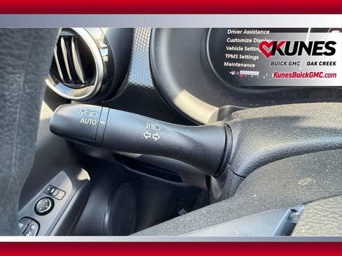 Used 2024 Nissan Kicks SV FWD image 10