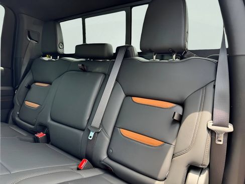 New 2026 GMC Sierra 2500 AT4 w/ AT4 Premium Plus Package AWD/4WD image 14