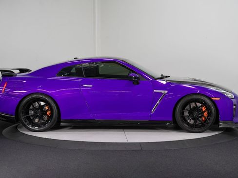 Used 2014 Nissan GT-R Premium AWD/4WD image 8