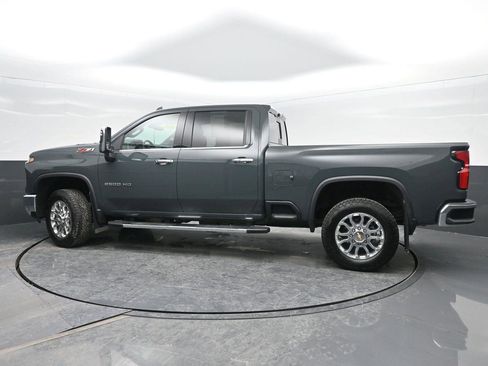 Used 2025 Chevrolet Silverado 2500 LTZ w/ LTZ Premium Package image 49