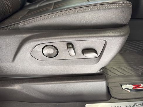 Certified 2024 Chevrolet Silverado 2500 High Country w/ High Country Premium Package image 14