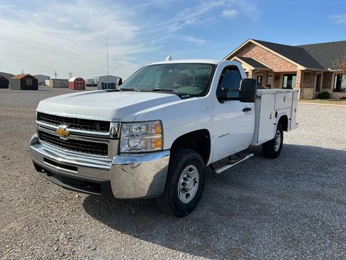 Used 2010 Chevrolet Silverado 2500 W/T image 1