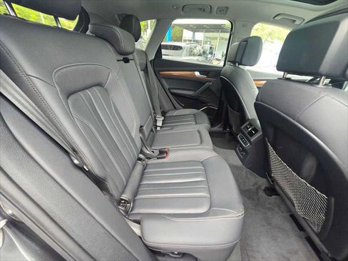Used 2023 Audi Q5 2.0T Premium Plus w/ Premium Plus Package AWD/4WD image 12