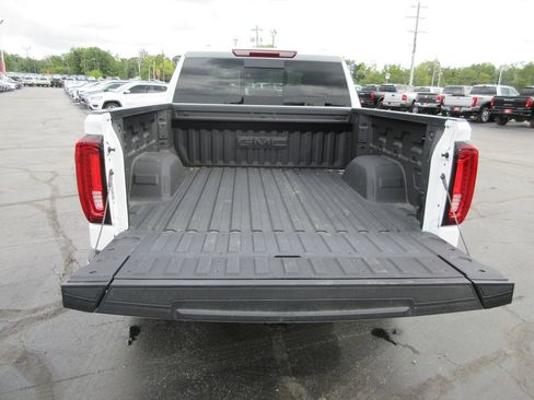 Used 2026 GMC Sierra 1500 AT4 w/ AT4 Premium Package AWD/4WD image 8