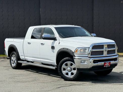 Used 2015 RAM 2500 Limited AWD/4WD image 2