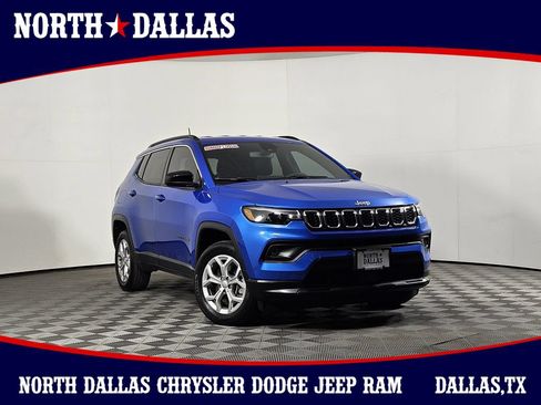 Used 2024 Jeep Compass Latitude AWD/4WD image 1
