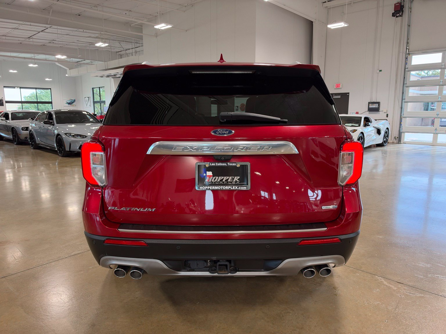 Used 2020 Ford Explorer Platinum w/ Premium Technology Package AWD/4WD image 7