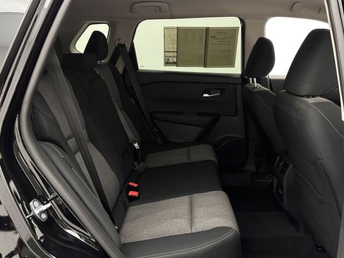 Used 2026 Nissan Rogue SV image 33